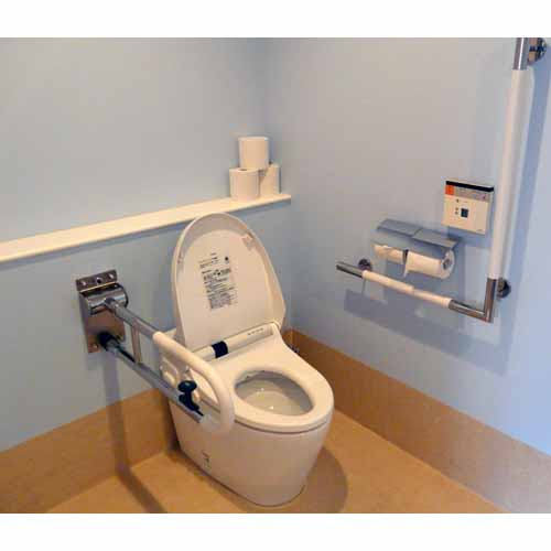 <h5>◇ホテルボストンプラザ草津の写真：</h5><br />
                多目的トイレは、サウスイング（新館）3階に1ケ所あります。宿泊のお客様以外が使用したい場合は、スタッフの案内が必要ですので、その旨をフロントへお伝えください。 場合によっては、時間がかかることがあるので、草津駅周辺にあるバリアフリートイレをご利用ください。<br /><br />
                <h5>☆　画面両端の矢印（←　→）ボタンで、次の写真に移動し、右上の×ボタンで、元のページにもどります。</h5>